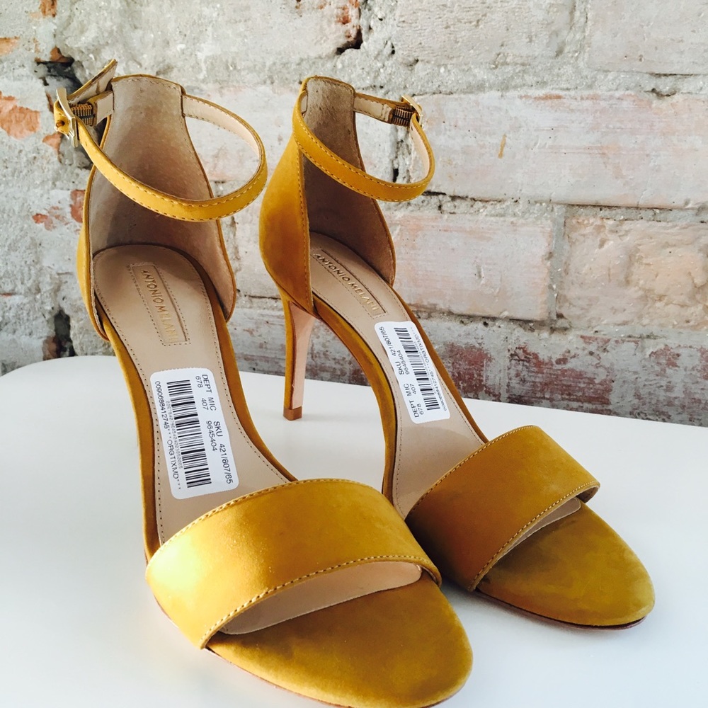 Antonio Melani New Yellow Suede Heels